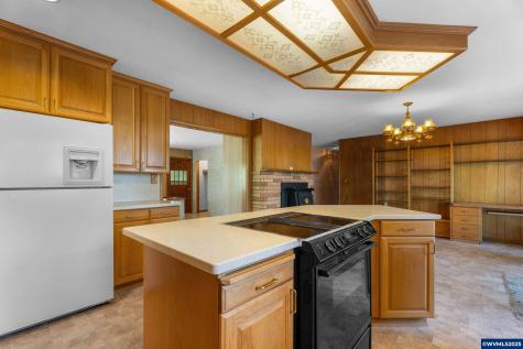 15895 Old Butteville Road NE Woodburn OR 97071