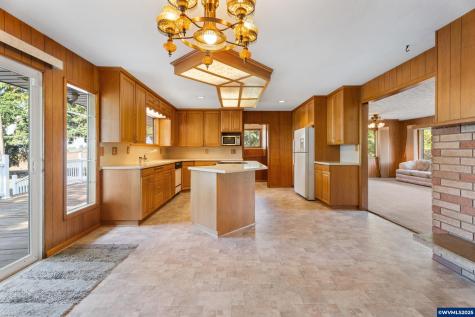 15895 Old Butteville Road NE Woodburn OR 97071