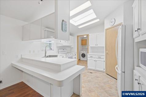 385 SE Anchor Avenue Depoe Bay OR 97341