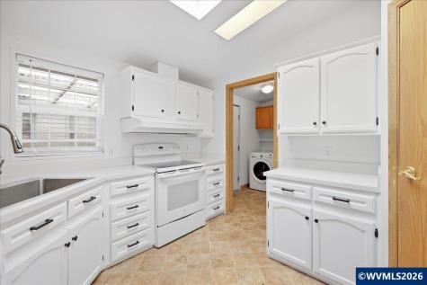 385 SE Anchor Avenue Depoe Bay OR 97341