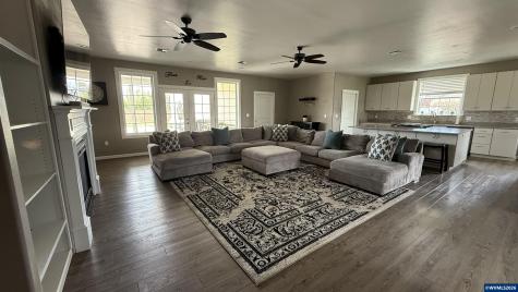 38053 Robinson Drive Scio OR 97374