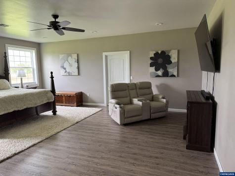 38053 Robinson Drive Scio OR 97374