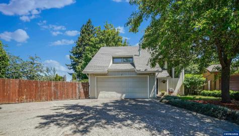 692 Fanny Court NE Salem OR 97301