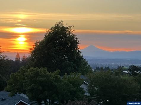 1423 35th Avenue NW Salem OR 97304