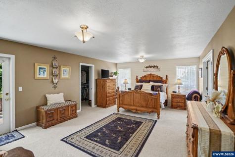 1423 35th Avenue NW Salem OR 97304