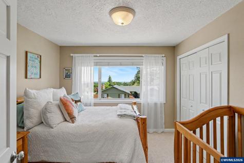 1423 35th Avenue NW Salem OR 97304
