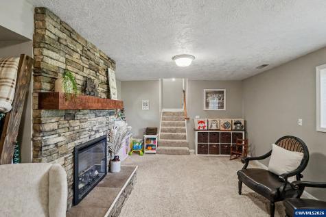 1423 35th Avenue NW Salem OR 97304