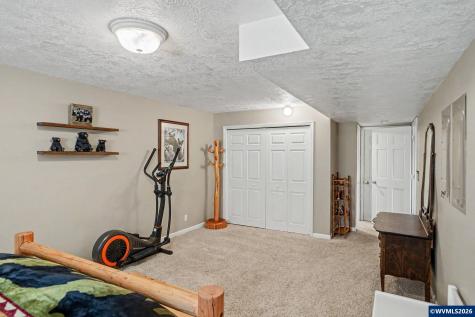 1423 35th Avenue NW Salem OR 97304