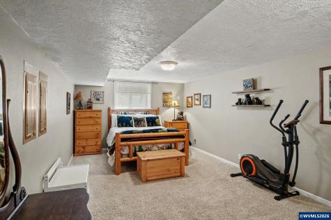 1423 35th Avenue NW Salem OR 97304