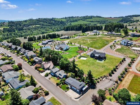 1423 35th Avenue NW Salem OR 97304