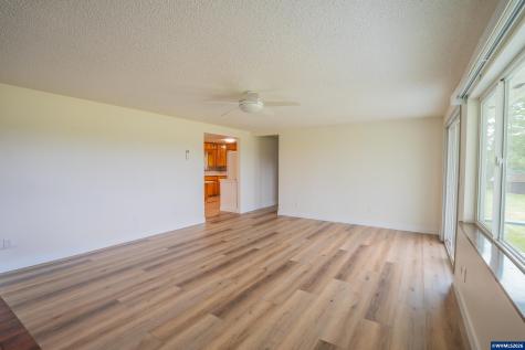 40025 Crestview Lane Lebanon OR 97355