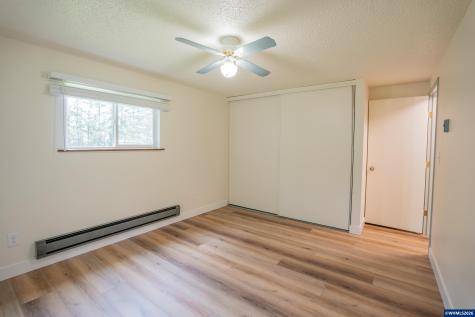 40025 Crestview Lane Lebanon OR 97355