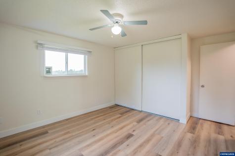 40025 Crestview Lane Lebanon OR 97355