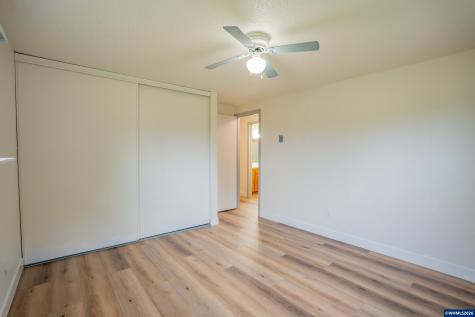 40025 Crestview Lane Lebanon OR 97355