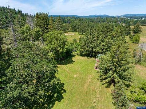 40025 Crestview Lane Lebanon OR 97355