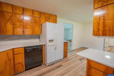 40025 Crestview Lane Lebanon OR 97355
