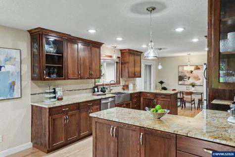 5766 59th Court SE Salem OR 97317