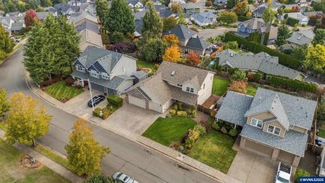 834 Van Buren Drive NW Salem OR 97304