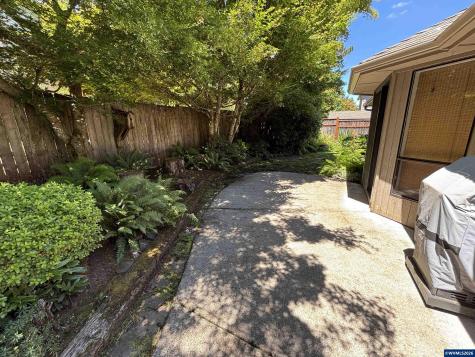 1750 Cinnamon Hill Drive SE Salem OR 97306