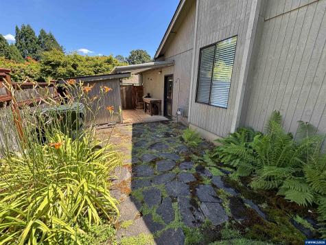 1750 Cinnamon Hill Drive SE Salem OR 97306