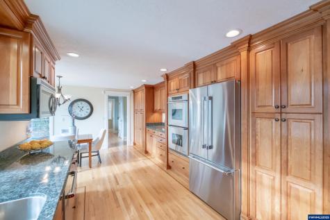 341 Maple Hill Drive NW Salem OR 97304