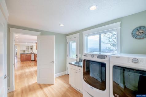 341 Maple Hill Drive NW Salem OR 97304
