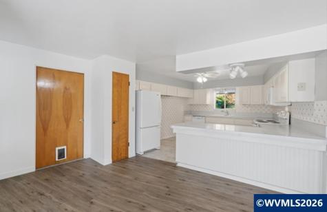 724 South Nebergall Lp NE Albany OR 97321