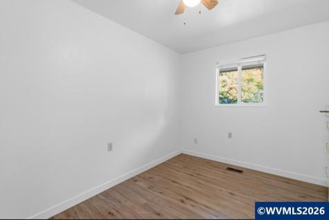 724 South Nebergall Lp NE Albany OR 97321