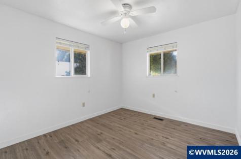 724 South Nebergall Lp NE Albany OR 97321
