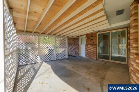 724 South Nebergall Lp NE Albany OR 97321