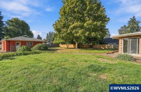 724 South Nebergall Lp NE Albany OR 97321
