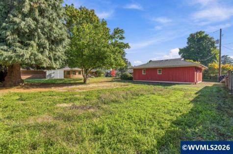 724 South Nebergall Lp NE Albany OR 97321