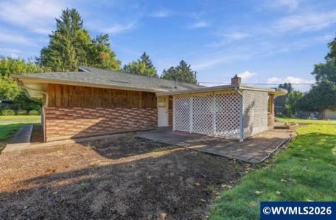 724 South Nebergall Lp NE Albany OR 97321