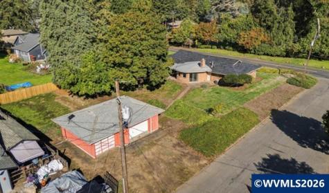 724 South Nebergall Lp NE Albany OR 97321