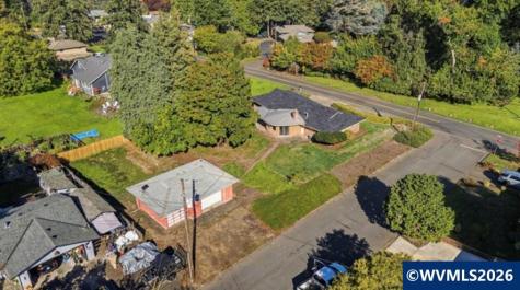 724 South Nebergall Lp NE Albany OR 97321