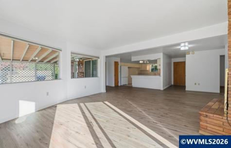 724 South Nebergall Lp NE Albany OR 97321