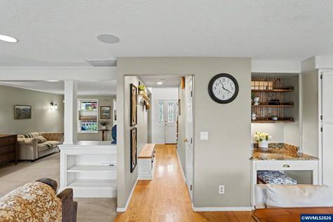 5276 Southbend Drive SE Salem OR 97306
