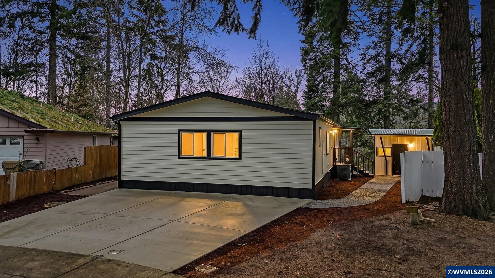 1598 40th Lane Sweet Home OR 97386-3141