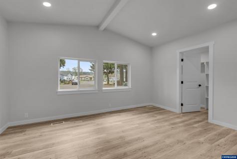 1598 40th Lane Sweet Home OR 97386-3141
