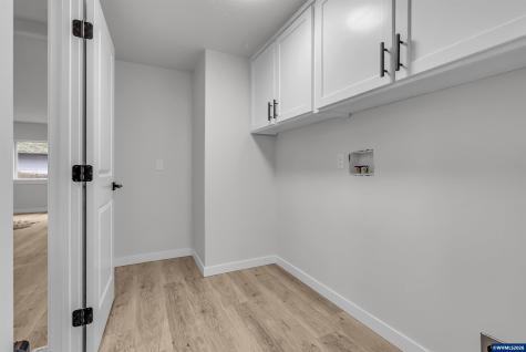 1598 40th Lane Sweet Home OR 97386-3141