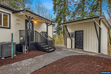 1598 40th Lane Sweet Home OR 97386-3141