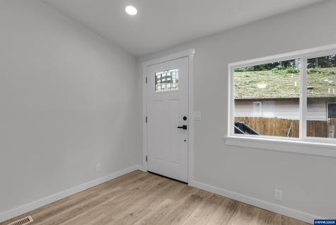 1598 40th Lane Sweet Home OR 97386-3141