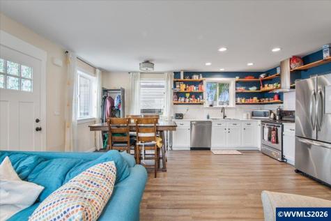 4758 Hayesville Drive NE Salem OR 97305