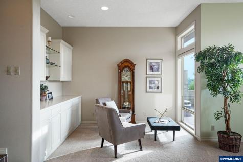 918 Hazeltine Avenue SE Salem OR 97306