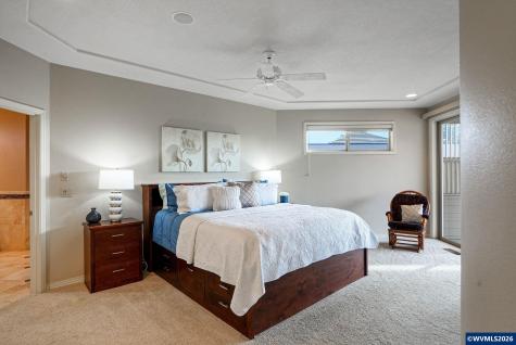 918 Hazeltine Avenue SE Salem OR 97306