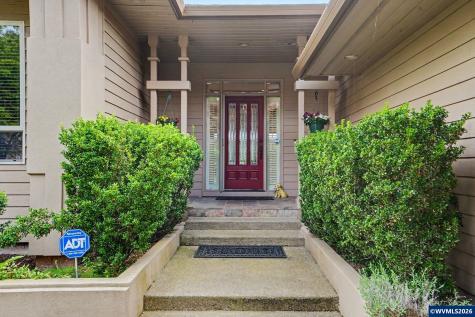 918 Hazeltine Avenue SE Salem OR 97306