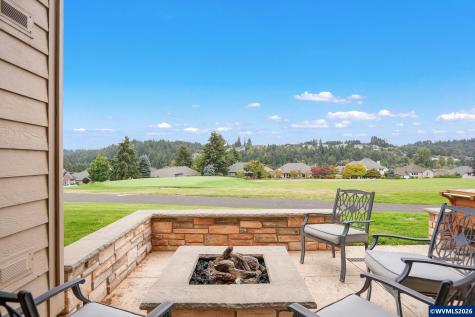 918 Hazeltine Avenue SE Salem OR 97306