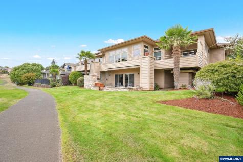 918 Hazeltine Avenue SE Salem OR 97306