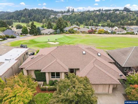918 Hazeltine Avenue SE Salem OR 97306