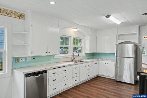 969 SE Miller Avenue Dallas OR 97338
